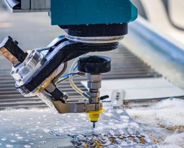 Water jet cutting equipment